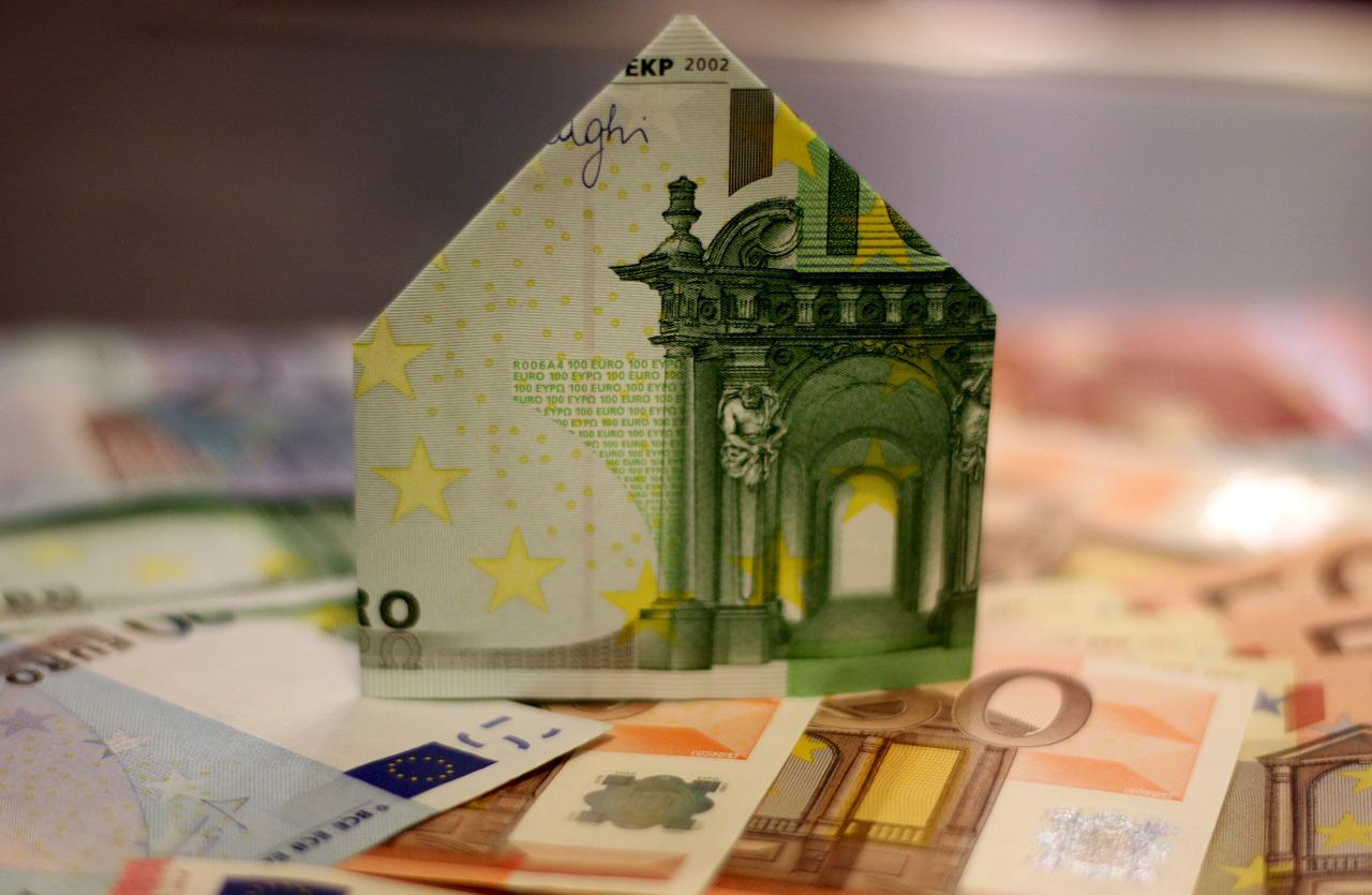Real Estate and Property management housebuilding, house, money-1005491.jpg