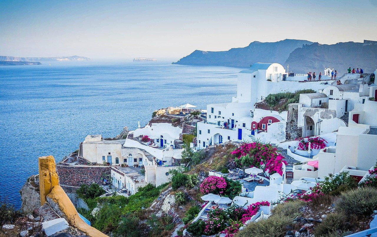 santorini-greece-buildings-416136 santorini-greece-buildings-416136